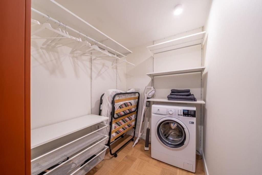 Designer Loft In The City Center Apartman Riga Kültér fotó