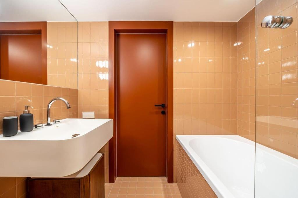 Designer Loft In The City Center Apartman Riga Kültér fotó